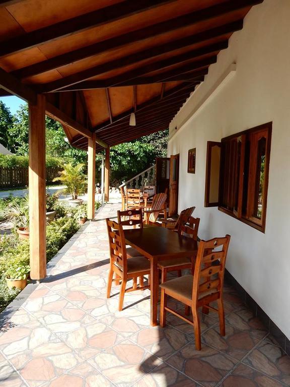 Belle Amie Self Catering Hotel La Digue Exterior foto